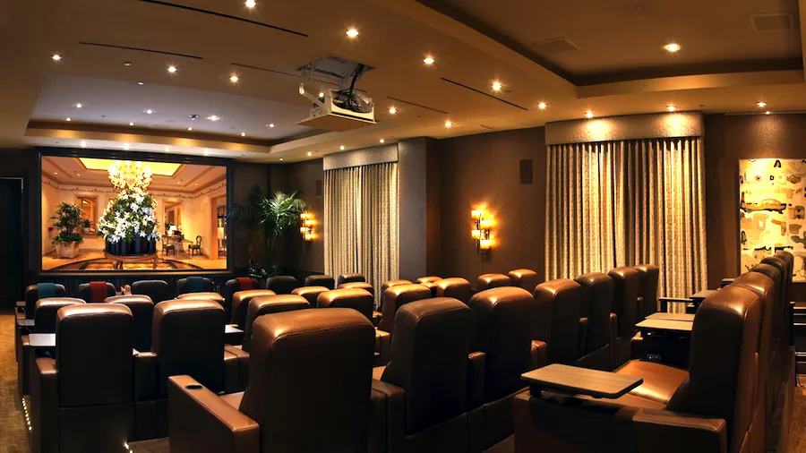 Enjoy an Oscar-Nominated Movie & a 3-Course Dinner at Four Seasons Los Angeles at Beverly Hills!
