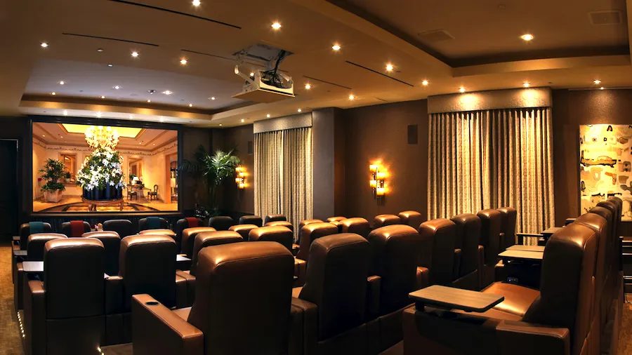 Enjoy an Oscar-Nominated Movie & a 3-Course Dinner at Four Seasons Los Angeles at Beverly Hills!