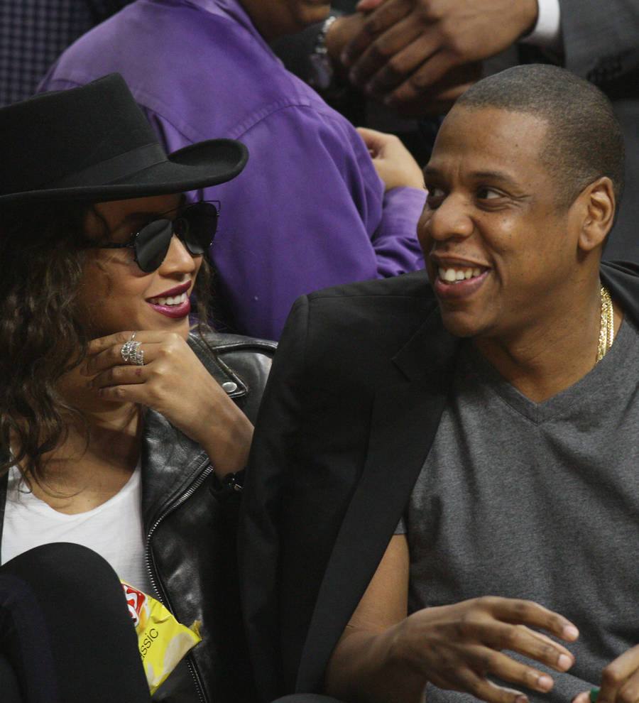 JAY-Z leads Made In America crowd in birthday song for Beyonce