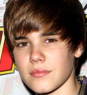 Police Put an End to Justin Bieber Event