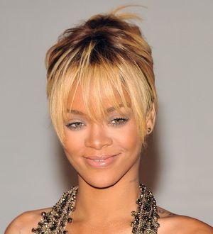 Rihanna switches off Adele's 21