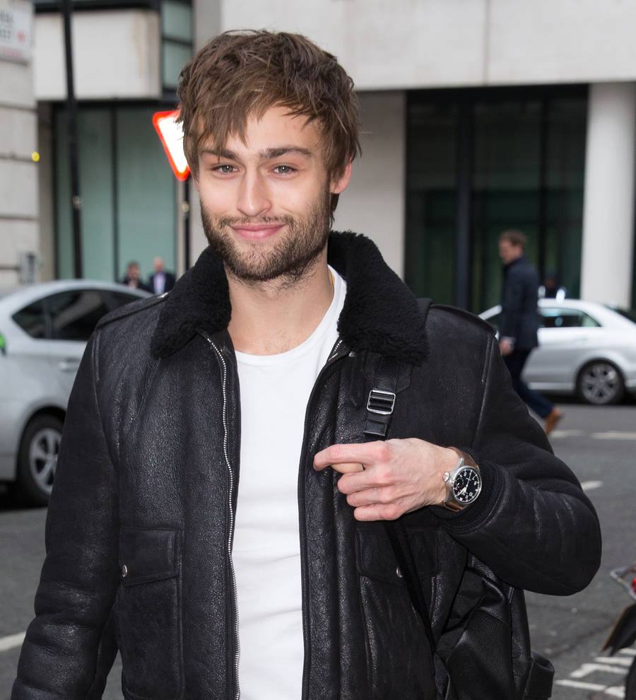 Douglas Booth sparks dating rumors with Prince Harry's ex