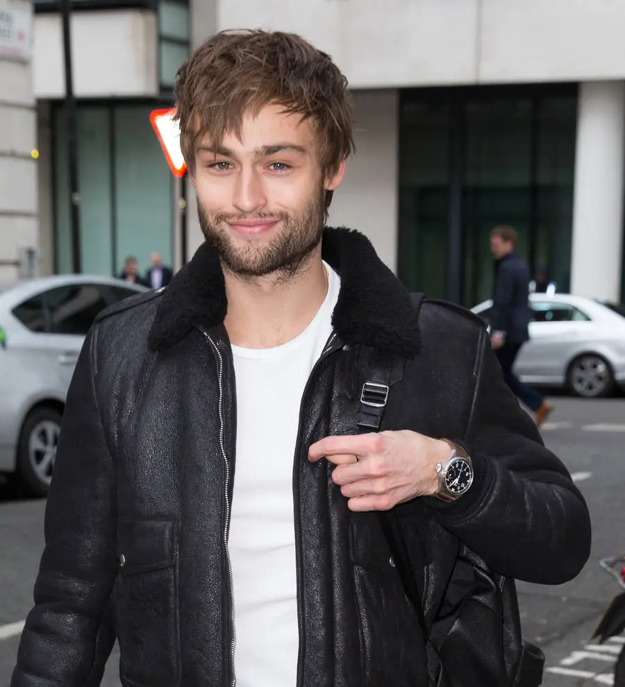 Douglas Booth sparks dating rumors with Prince Harry's ex