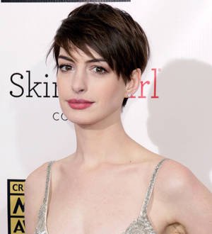 Anne Hathaway blasts film critics for name error