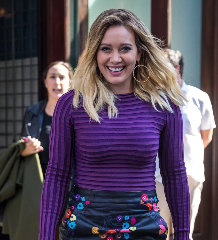 Hilary Duff makes relationship Instagram official