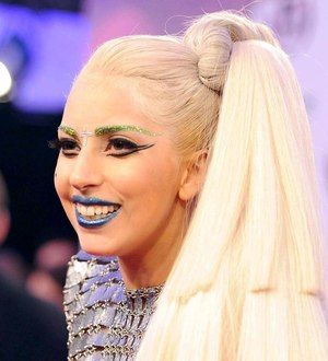 Stars' costumes to go for auction