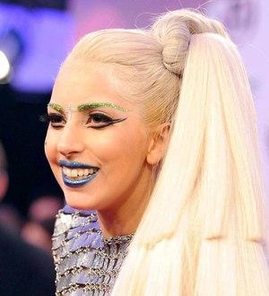 Stars' costumes to go for auction