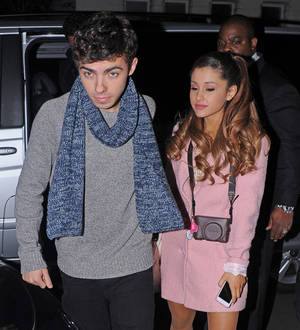 Ariana Grande hints at Nathan Sykes split