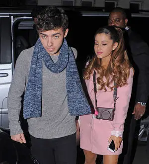 Ariana Grande hints at Nathan Sykes split