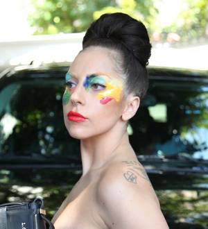 Lady Gaga calls for crackdown on Internet abuse