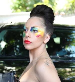 Lady Gaga calls for crackdown on Internet abuse