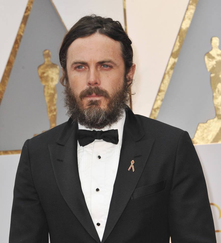 Casey Affleck's estranged wife files for divorce