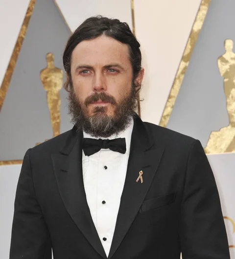Casey Affleck's estranged wife files for divorce