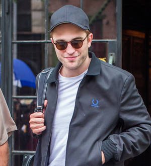 Robert Pattinson: 'Crew members urinated in unhappy star's bathwater'