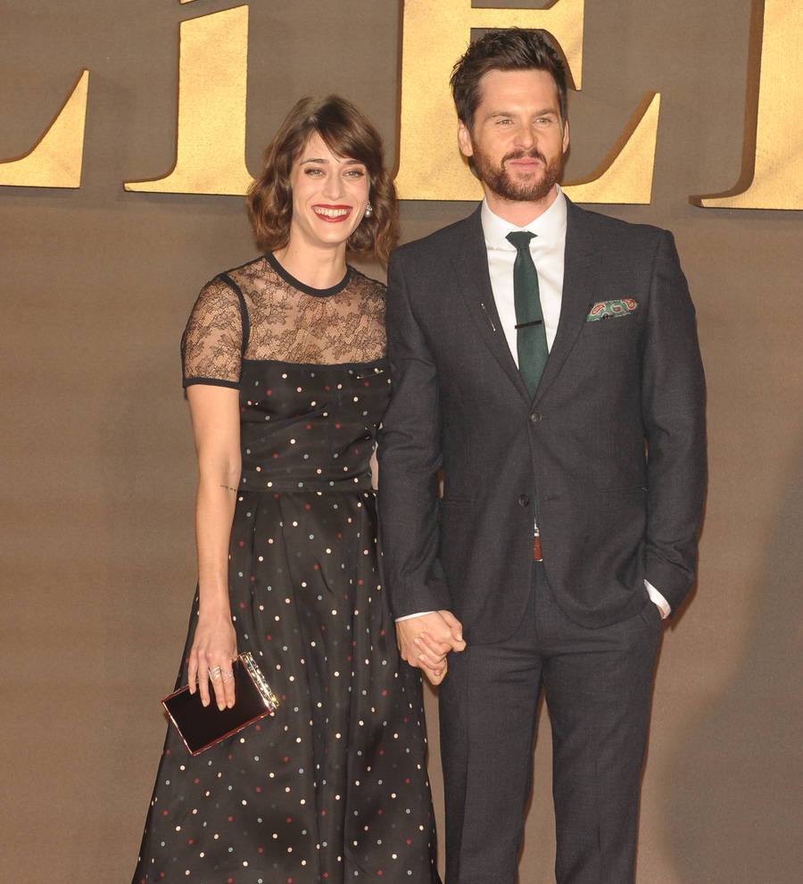 Lizzy Caplan weds in Italy