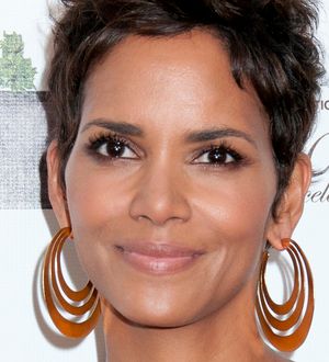 Halle Berry's ring sparks 'engagement' rumor