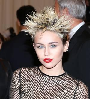 Miley Cyrus spooked by shower spirits in London
