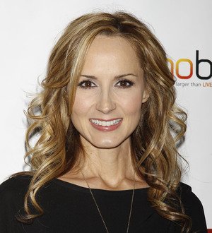 Chely Wright stunned at marathon approval in Sandy's wake