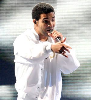 Drake joins Justin Bieber onstage for hometown gig