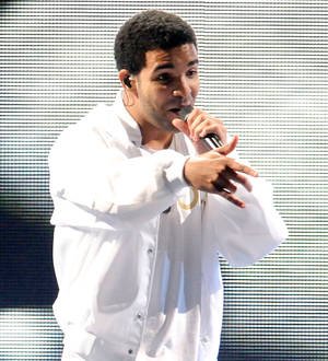 Drake joins Justin Bieber onstage for hometown gig