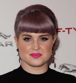 Kelly Osbourne put on vocal rest for two weeks