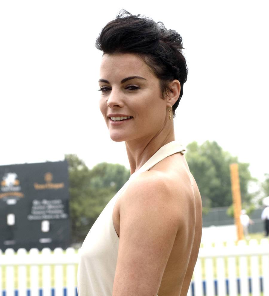 Jaimie Alexander's nose broken in fight scene