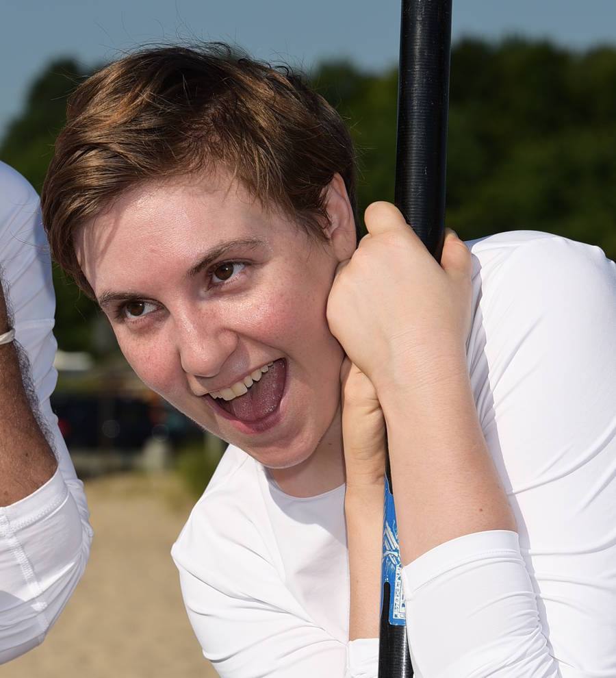 Lena Dunham sorry over photoshopping row
