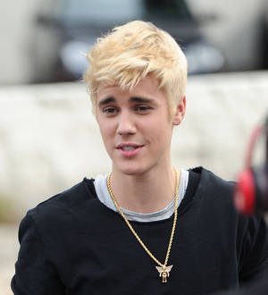 Justin Bieber insists new photoshoot is not airbrushed