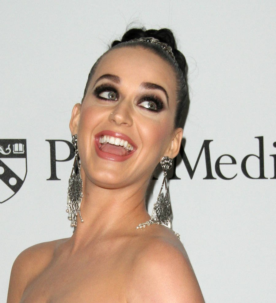 Katy Perry calls out 'dumb conspiracy trash' amid alleged relationship drama