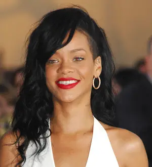 Party girl Rihanna misses flight