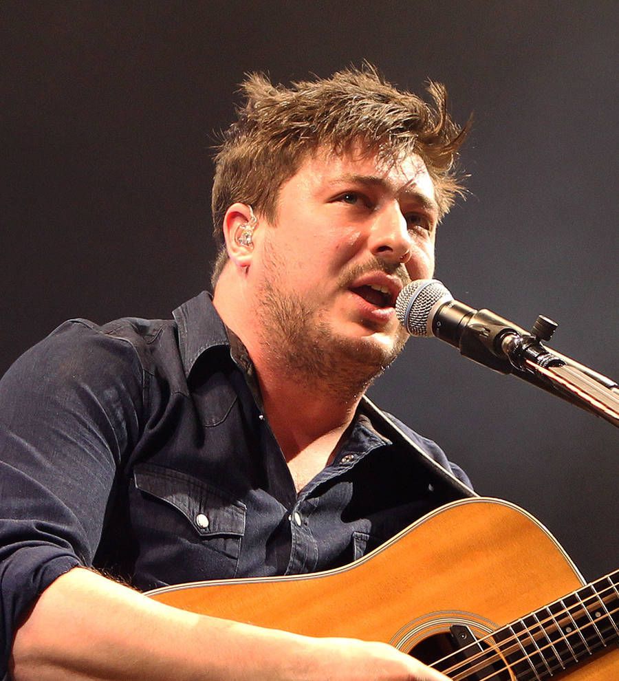 Mumford & Sons join Bowie tribute for second night of covers