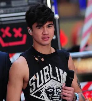 5 Seconds Of Summer star criticised for smoking at gas station