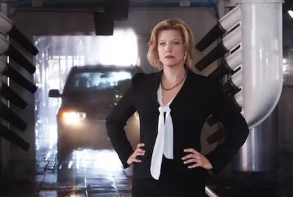 "Breaking Bad" Star Anna Gunn Defends Skyler White