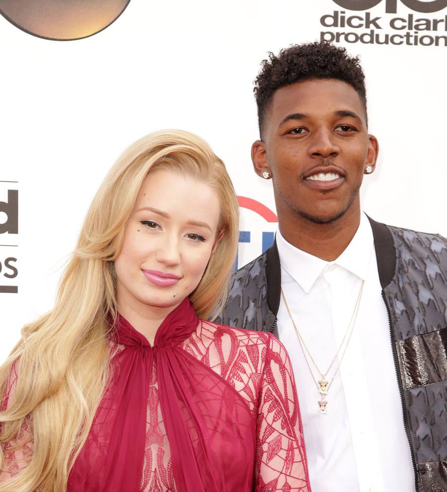 Iggy Azalea postpones wedding to tour