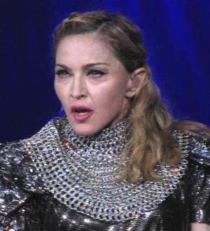 Madonna sued by insulted anti-gay activists in Russia