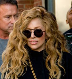 Lady Gaga offers support to One Direction after boos at MTV VMAs