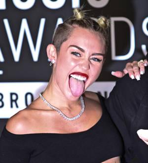 Miley Cyrus eyes space mission