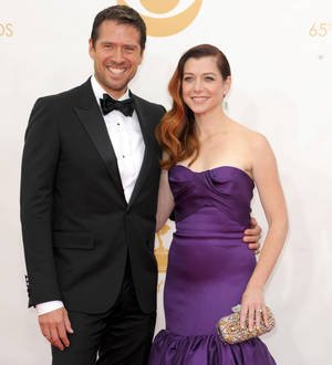 Alyson Hannigan is a blushing bride again as she renews vows in Hawaii