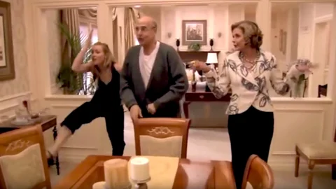 TV Families We Would (and Would NOT) Want to Spend the Holidays With!