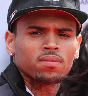 Chris Brown extends rehab stay - report