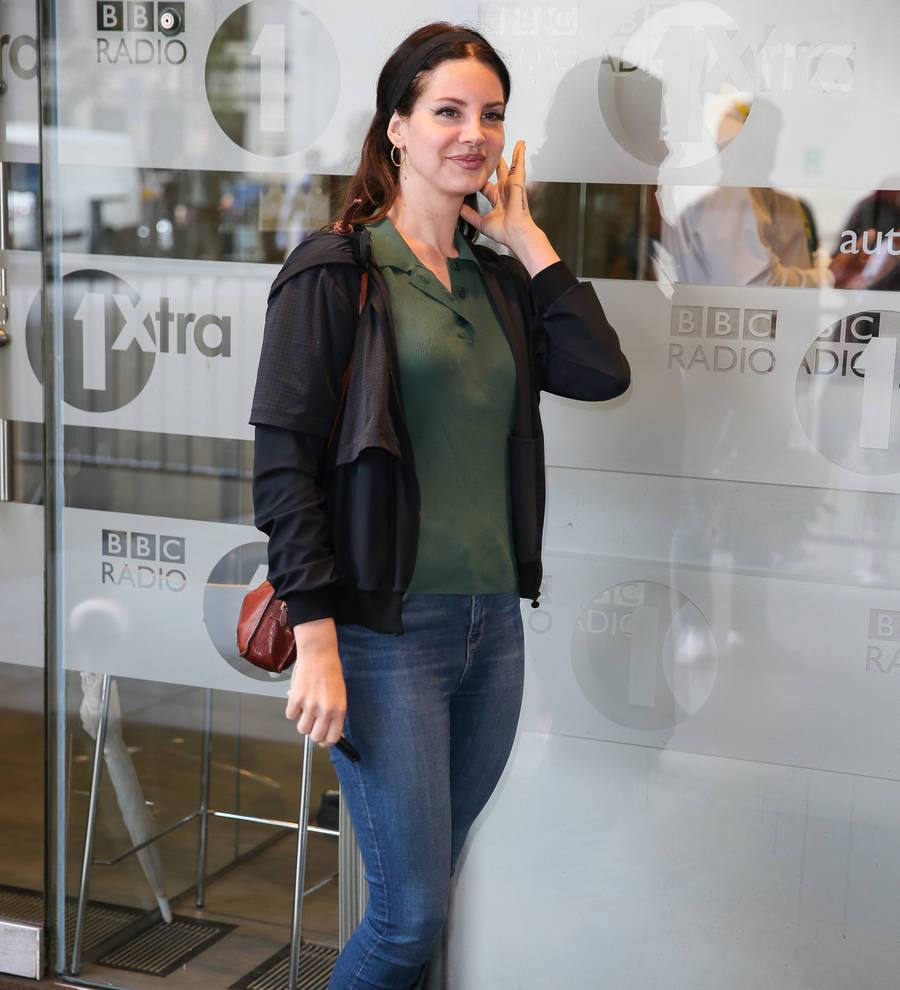 Lana Del Rey now happy to embrace feminism