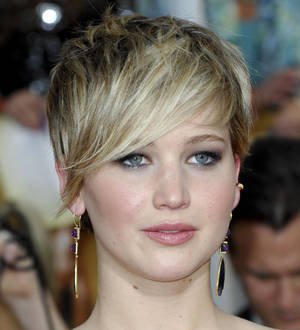 Jennifer Lawrence and Nicholas Hoult buying a house in Britain - report