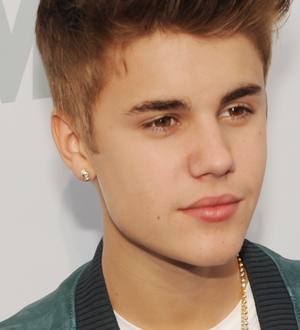 Justin Bieber surprises fans with video game prank