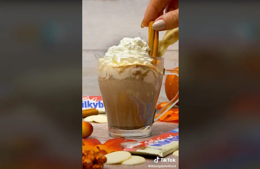 5 Ways To Spice Up Your Hot Chocolate This Winter!