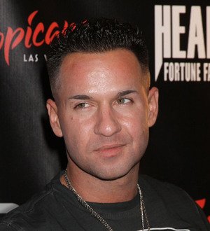 Jersey Shore star 'checks out of rehab'