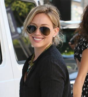 Hilary Duff's representative threatens legal recourse over fake nudes
