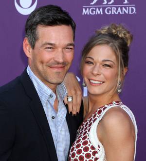 LeAnn Rimes has therapy with Eddie Cibrian and his ex-wife