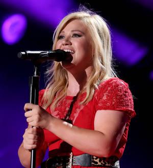 Kelly Clarkson: 'Pregnancy is horrible'