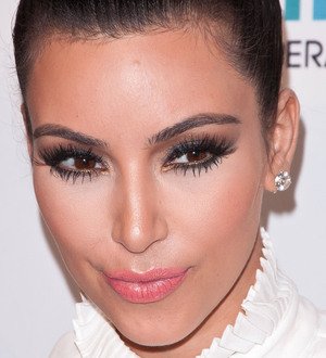 Kim Kardashian saves the day for forgetful phone fan