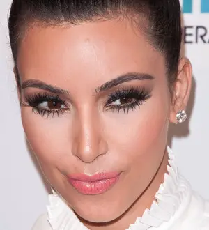 Kim Kardashian saves the day for forgetful phone fan